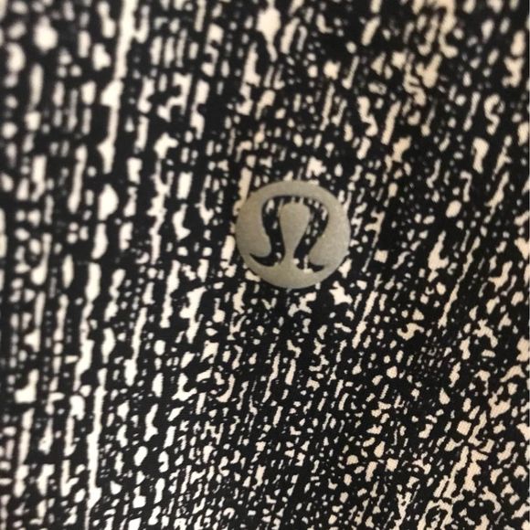 Lululemon Size 10 Black And White Pleated Skirt With Shorts Underneath Skorts - Picture 3 of 4